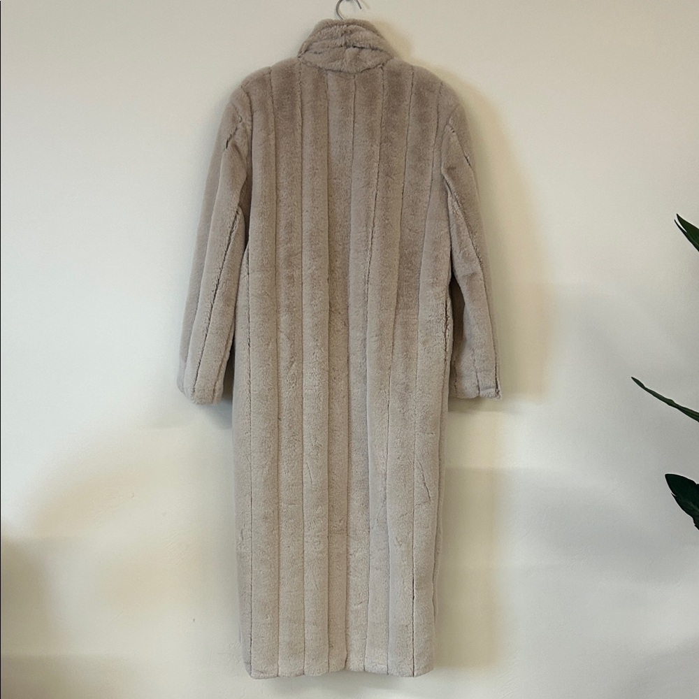 JLux Label Long Faux Fur Coat - Picture 10 of 10